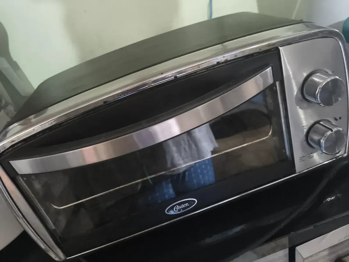 Forno elétrico depois da limpeza